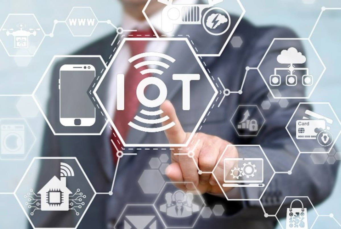 Scalability for IoT network design is illustrated by interconnected hexagons containing icons of IoT concepts.